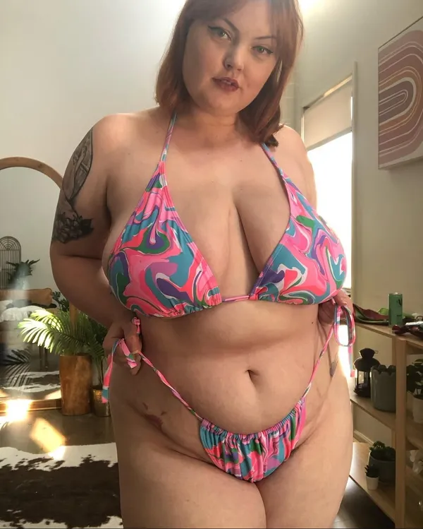 Miss Crispy's photo 4