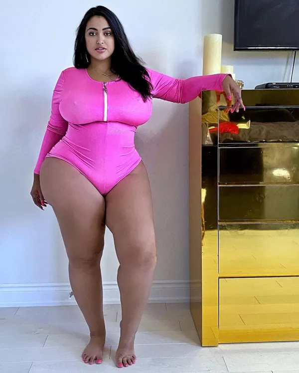 Miss Diamond Doll's photo 5