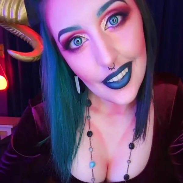 Miss Faith Rae's photo 3