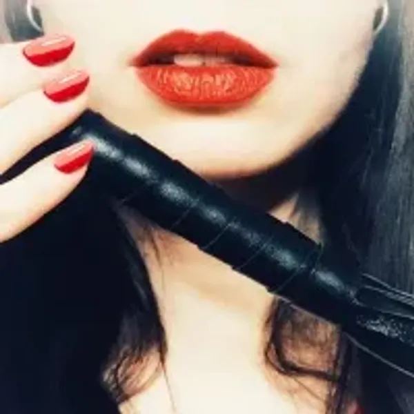 Miss Hot Lips's photo 2