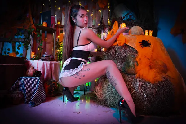 Miss Julia's photo 6