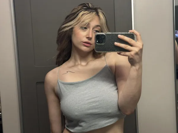 Miss Wrangler's photo 6