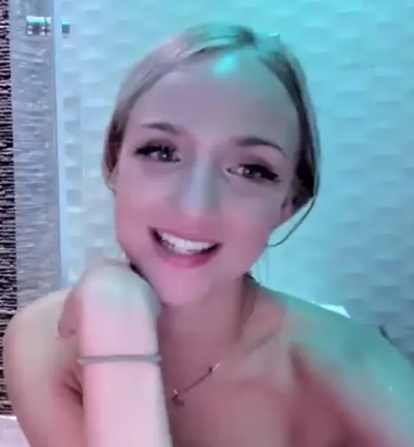 MissCandece's BabeWiki Profile