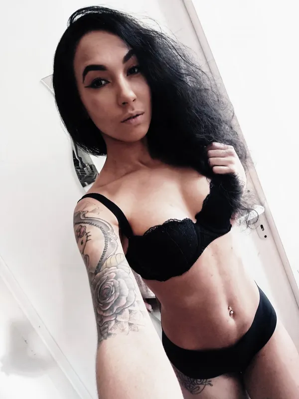 Misscaprice974's BabeWiki Profile