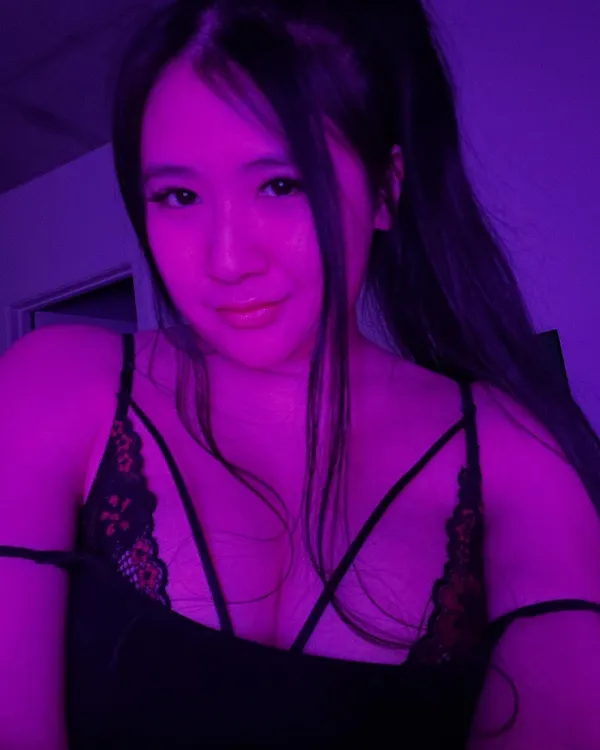 MissVi's BabeWiki Profile