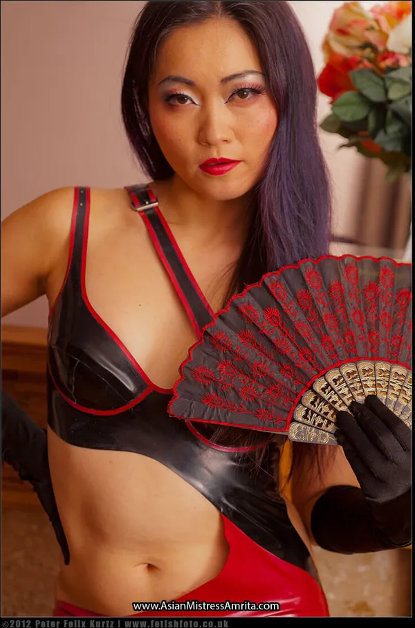 Mistress Amrita's photo 4