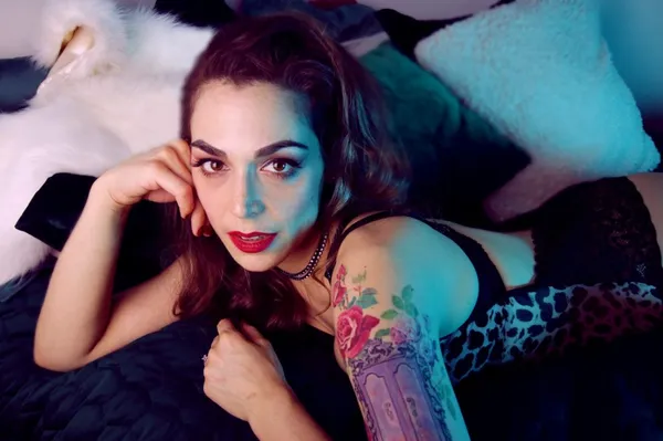 Mistress Pomf's photo 10