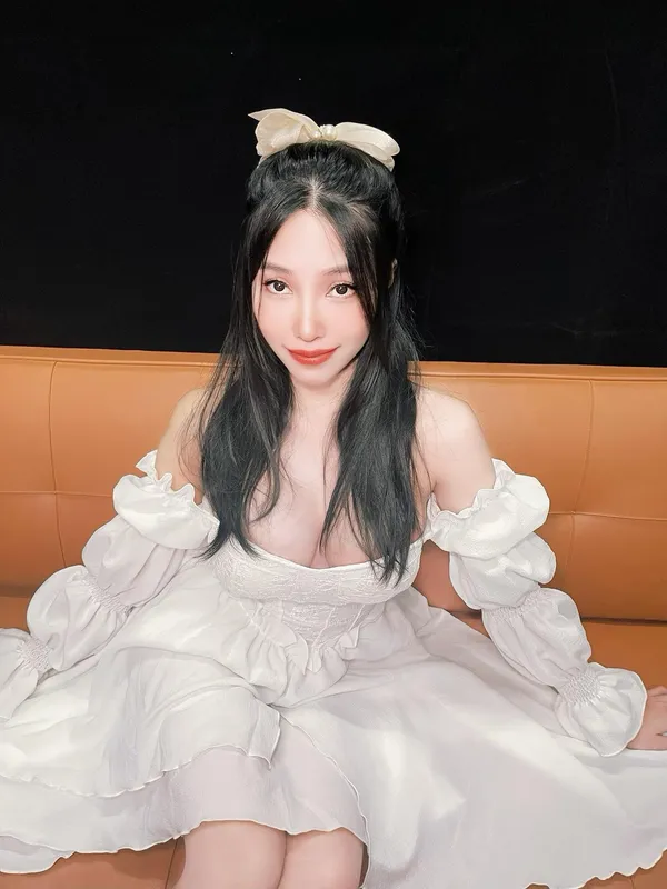 Miuzxc's BabeWiki Profile