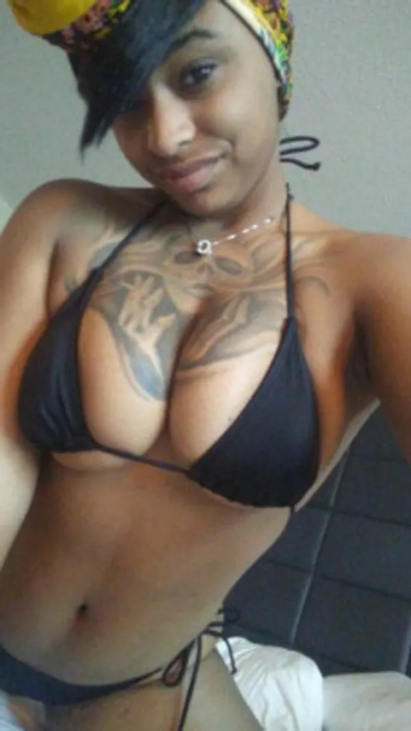 mizzkittkatt's BabeWiki Profile