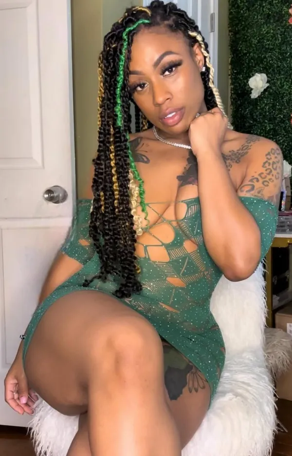 Moee Baby's BabeWiki Profile