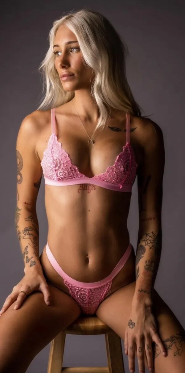 Mommy Sorry's BabeWiki Profile