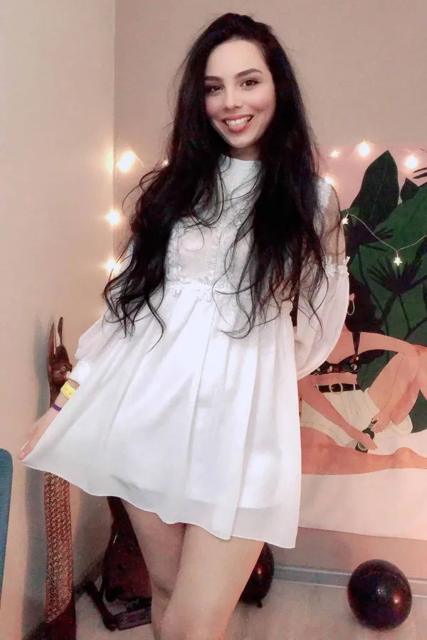 Monica Amore's BabeWiki Profile