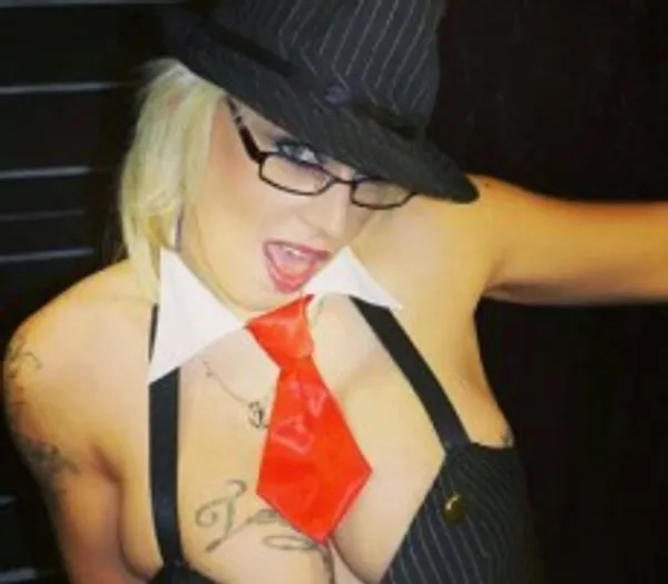 MonicaMilf's BabeWiki Profile