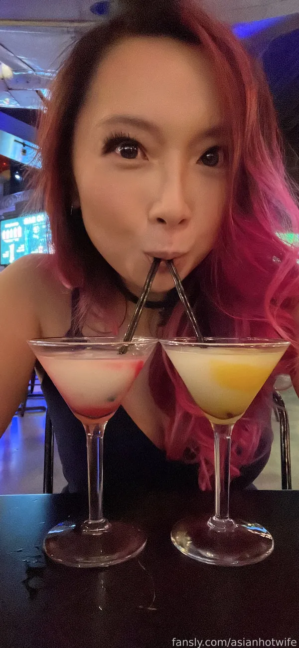 Monique Mae's BabeWiki Profile