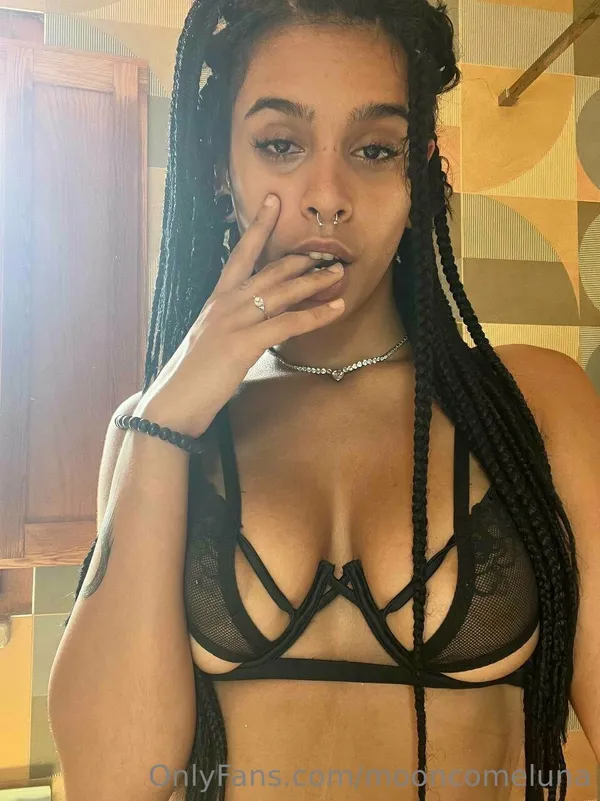 Moon Micheli's photo 3