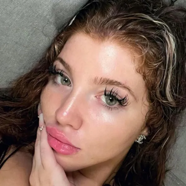 Moreofmariah's photo 4