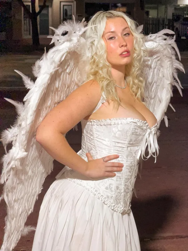 Morgan Elaine McLeod's BabeWiki Profile