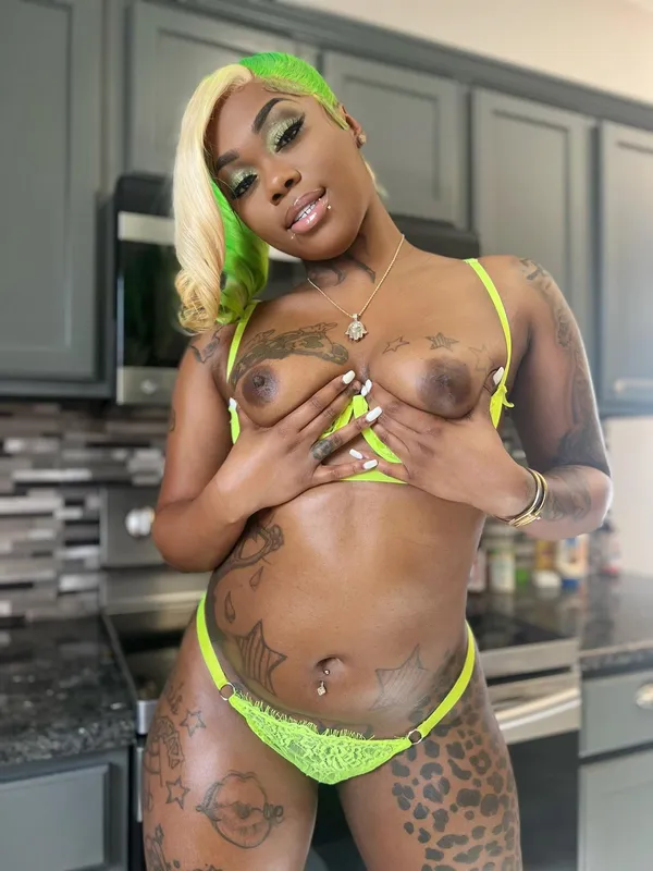 Mrs. Feedme's photo 3