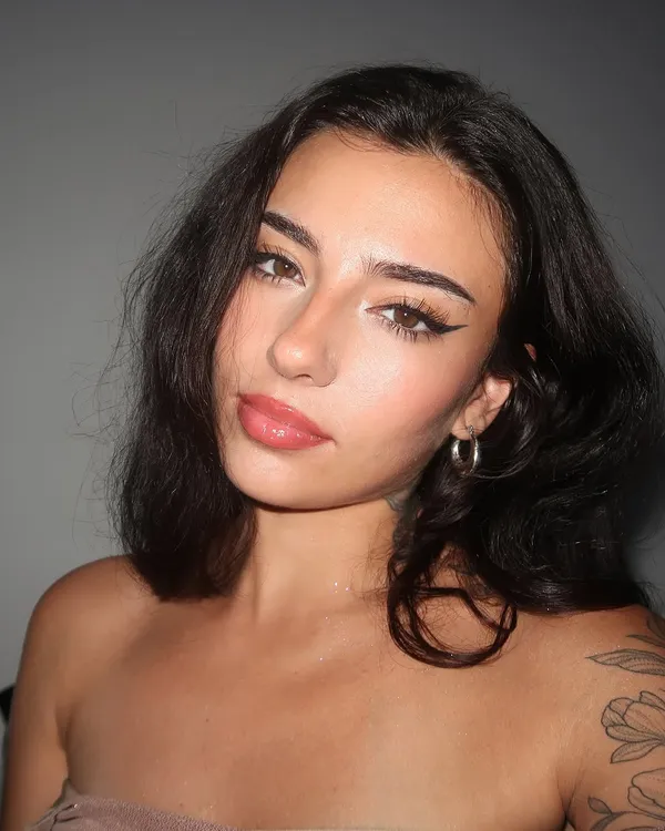 Mya Teague's BabeWiki Profile