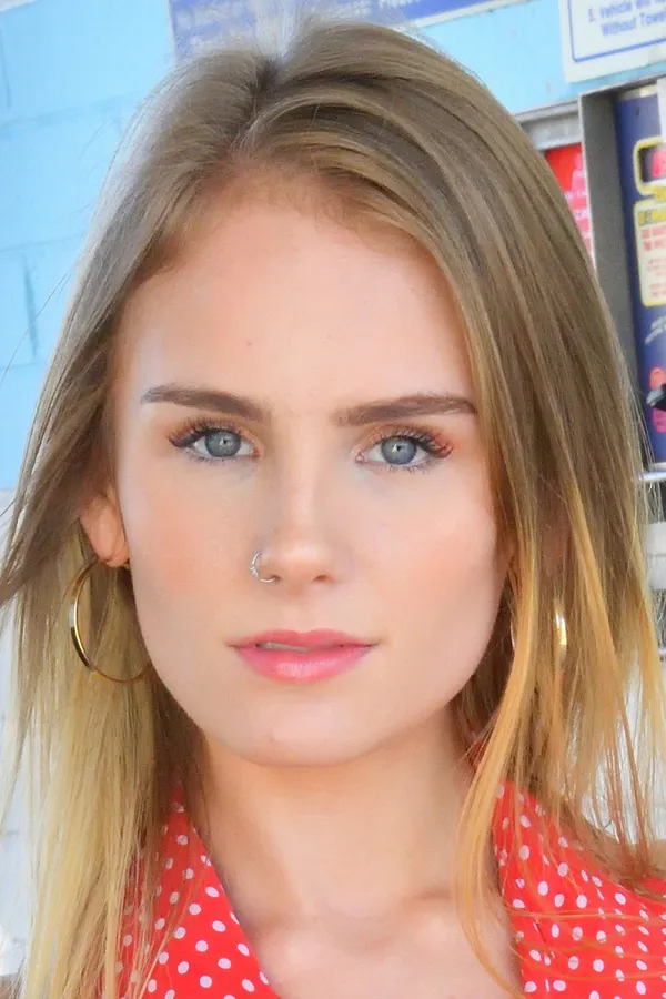 Natalie Knight's photo 6