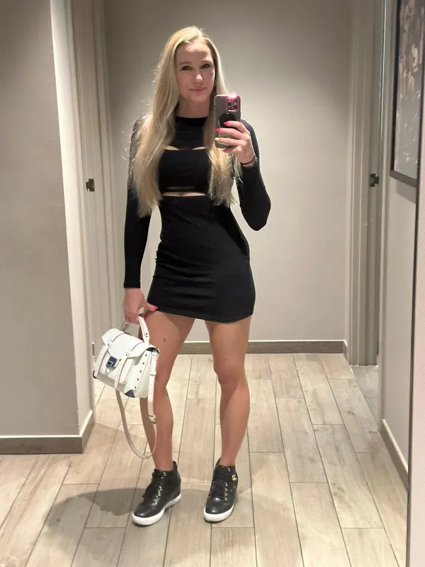 Naughty Bonnie's photo 3