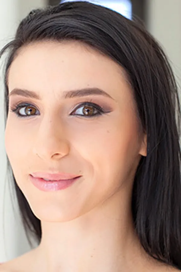 Nelly Kent's photo 10