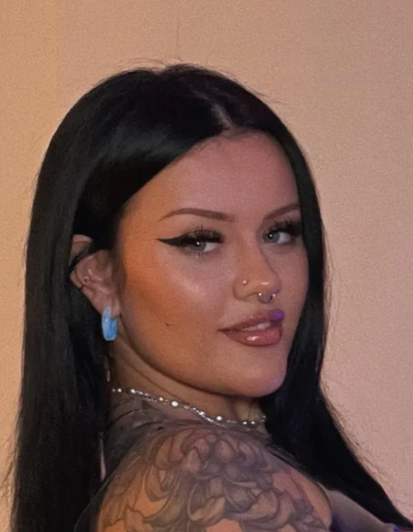 Niamh Velvet's photo 4