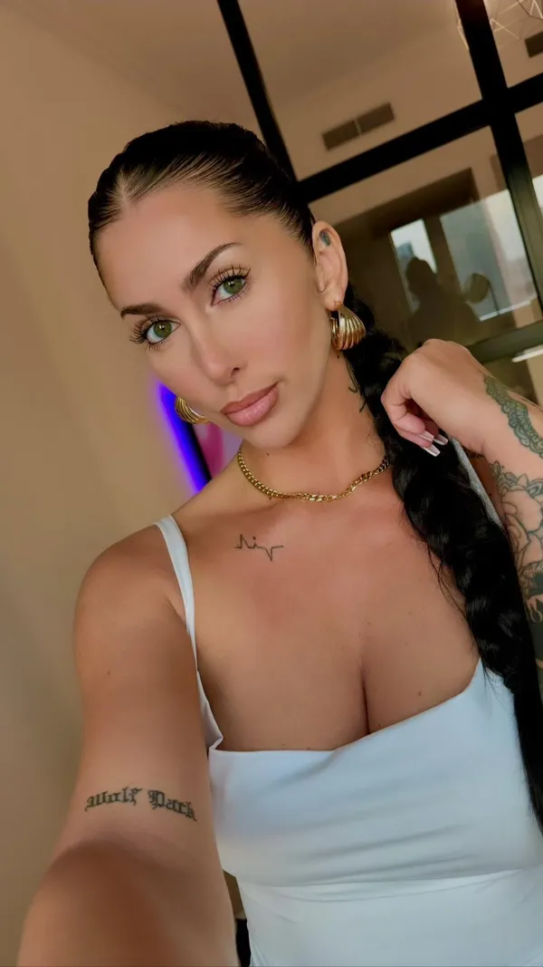 Nicole Drinkwater's photo 3