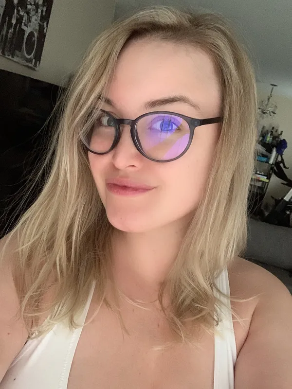 Nicole Riley's BabeWiki Profile