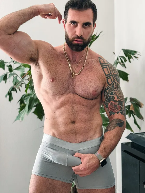 Nik Antonyan's BabeWiki Profile