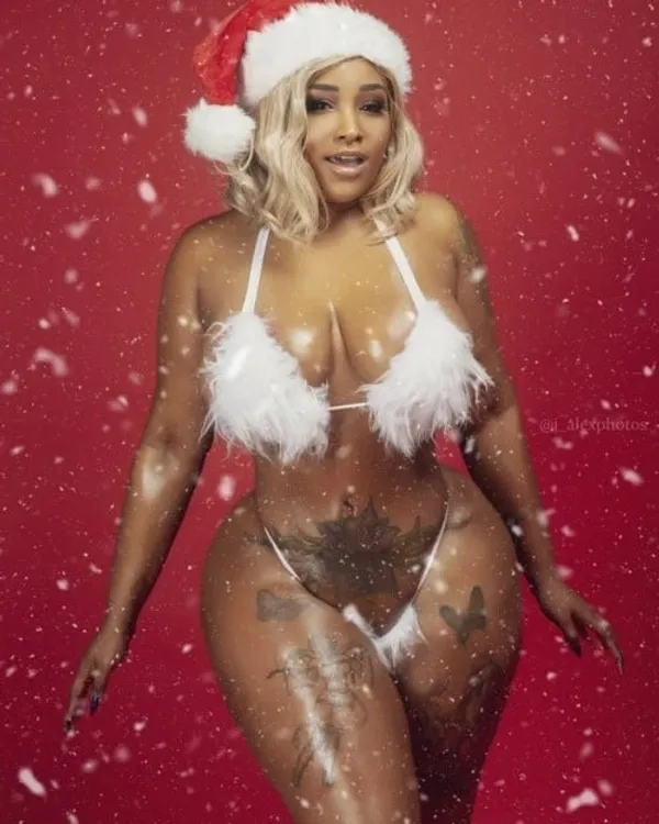 Nikia Renee's photo 5