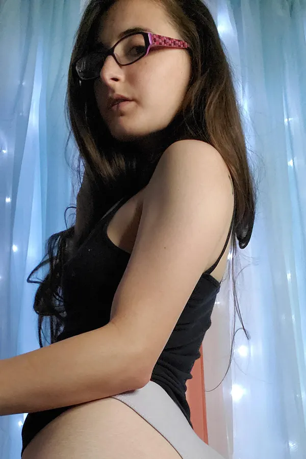 Nikki Marie's photo 4