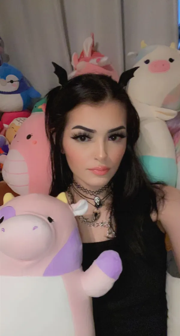 Nikki Venom's photo 2