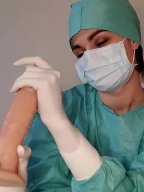 Nina Crowne's photo 5