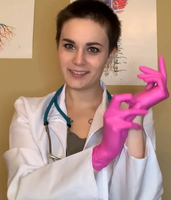 Nina Crowne's BabeWiki Profile