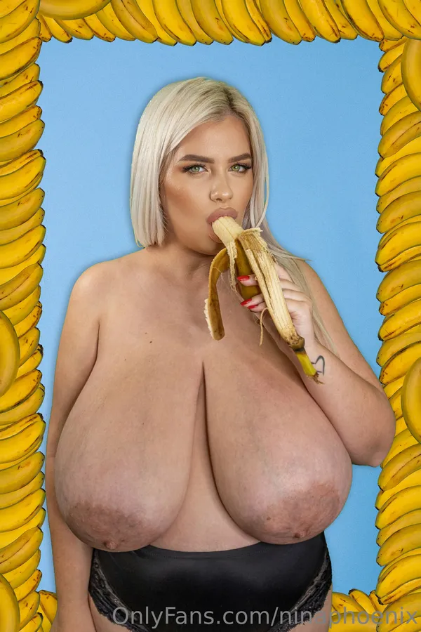 Nina Phoenix's photo 5