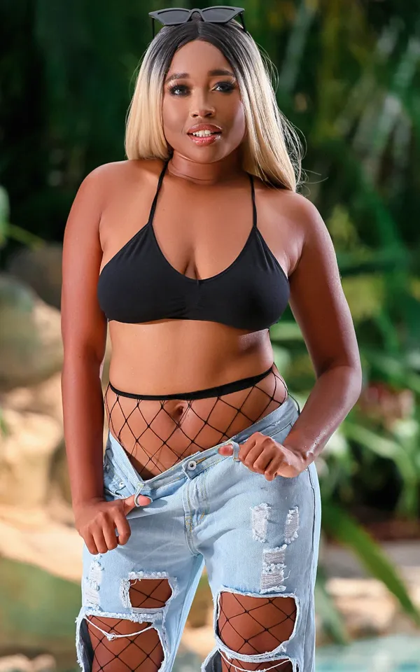 Nina Rivera's photo 3