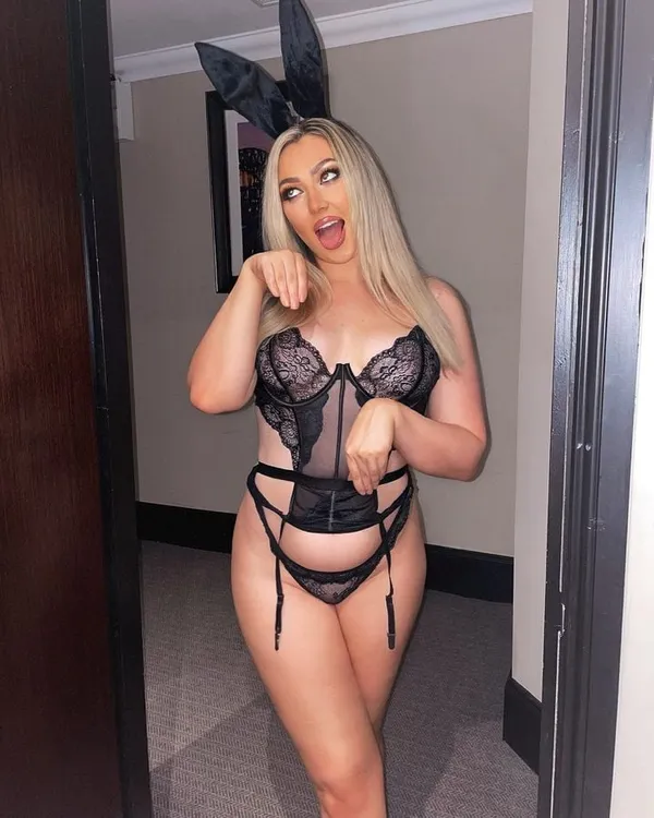 Nina Woolley's photo 6