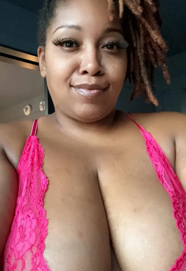 Nisha Swallowz's photo 2