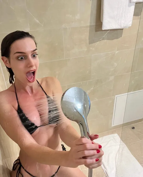 Noelle Juliette's photo 6