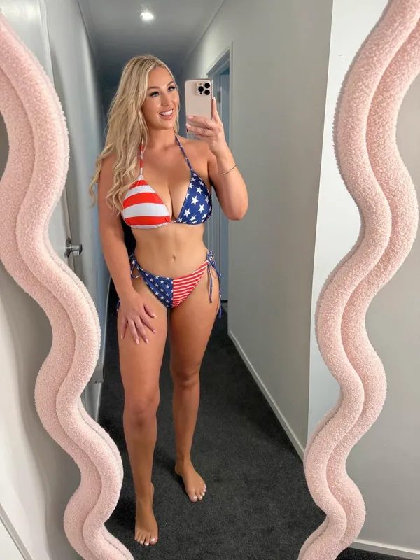 Nora Davis (OnlyFans)'s photo 3