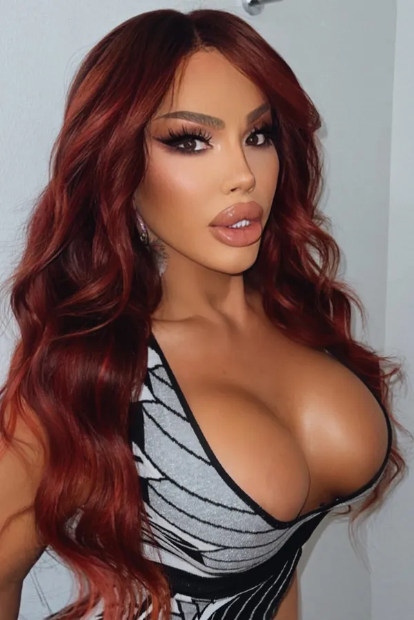 Nova Escobar's photo 4