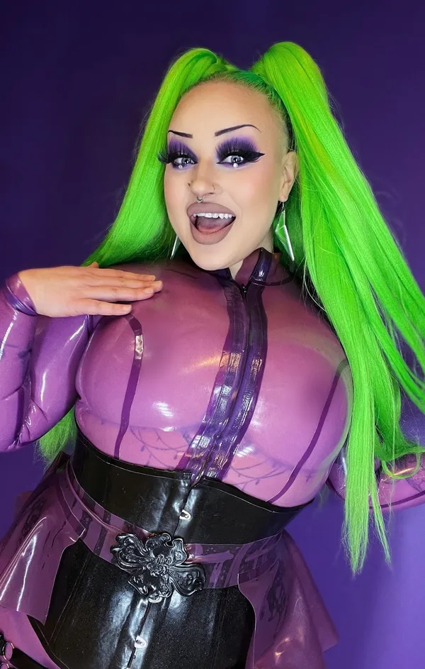 Nova the Nerd's BabeWiki Profile