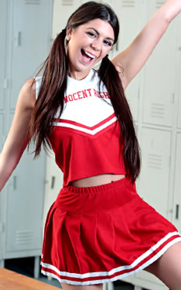 Olivia Lua's photo 8