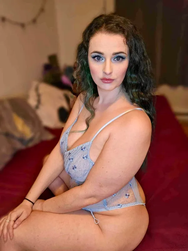 Olivia Snow's photo 3