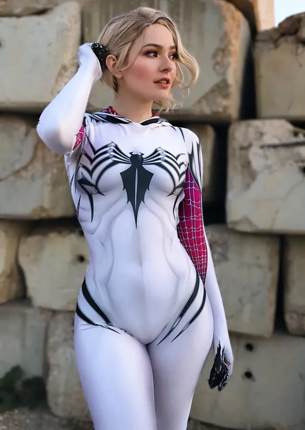 OMG Cosplay's photo 3