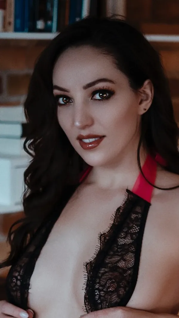 Orenda's BabeWiki Profile