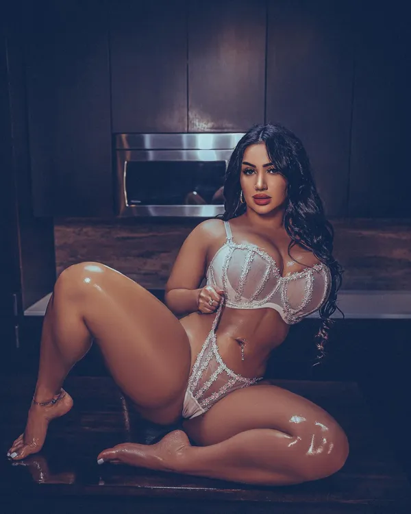 Ornella Amora's photo 4