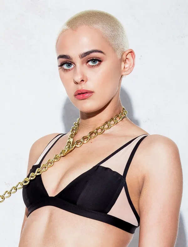 Paris Amour's BabeWiki Profile