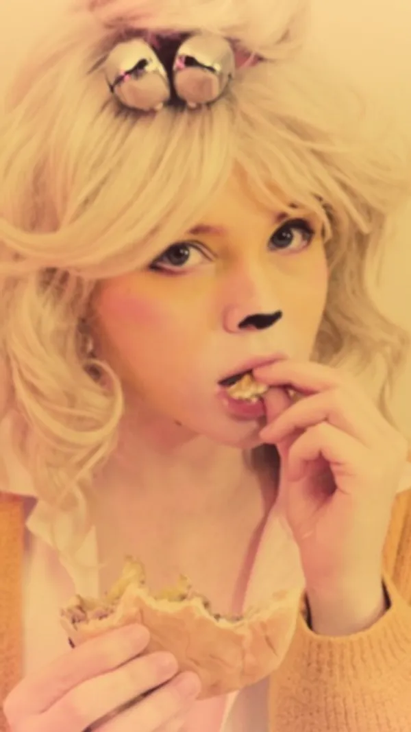 Pawslut's BabeWiki Profile